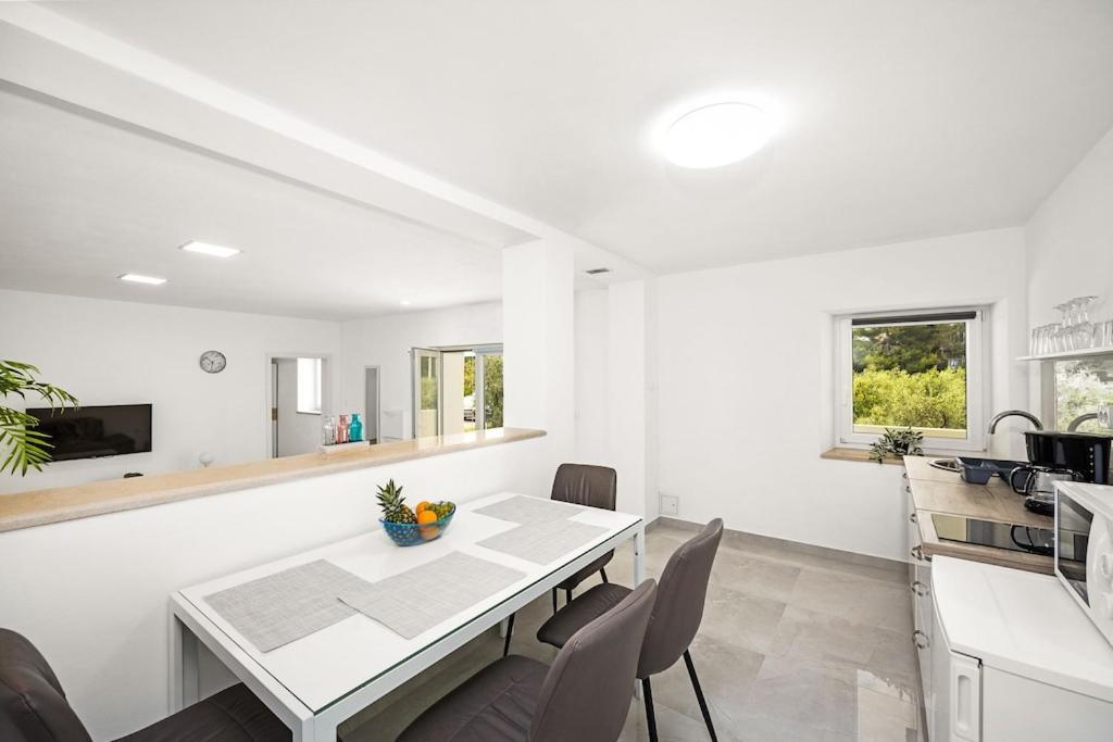 Apartment Olive Garden Near Pula 3 Km From Center And Only 4 Km From The Beach For 4 Persons Exteriör bild