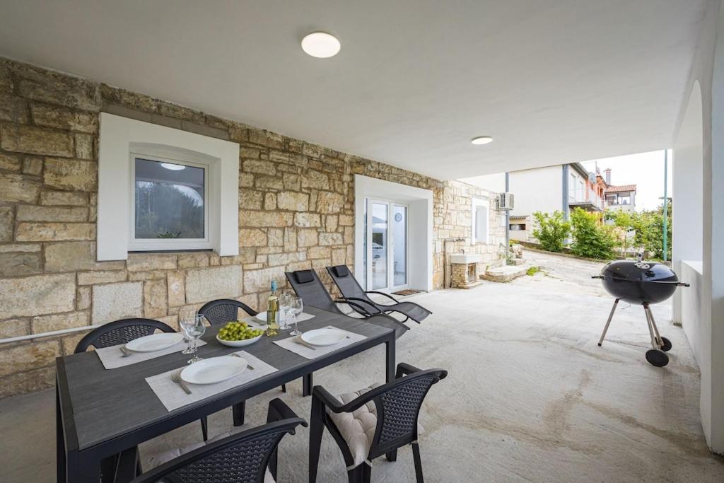 Apartment Olive Garden Near Pula 3 Km From Center And Only 4 Km From The Beach For 4 Persons Exteriör bild