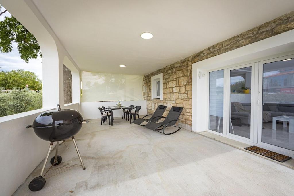 Apartment Olive Garden Near Pula 3 Km From Center And Only 4 Km From The Beach For 4 Persons Exteriör bild